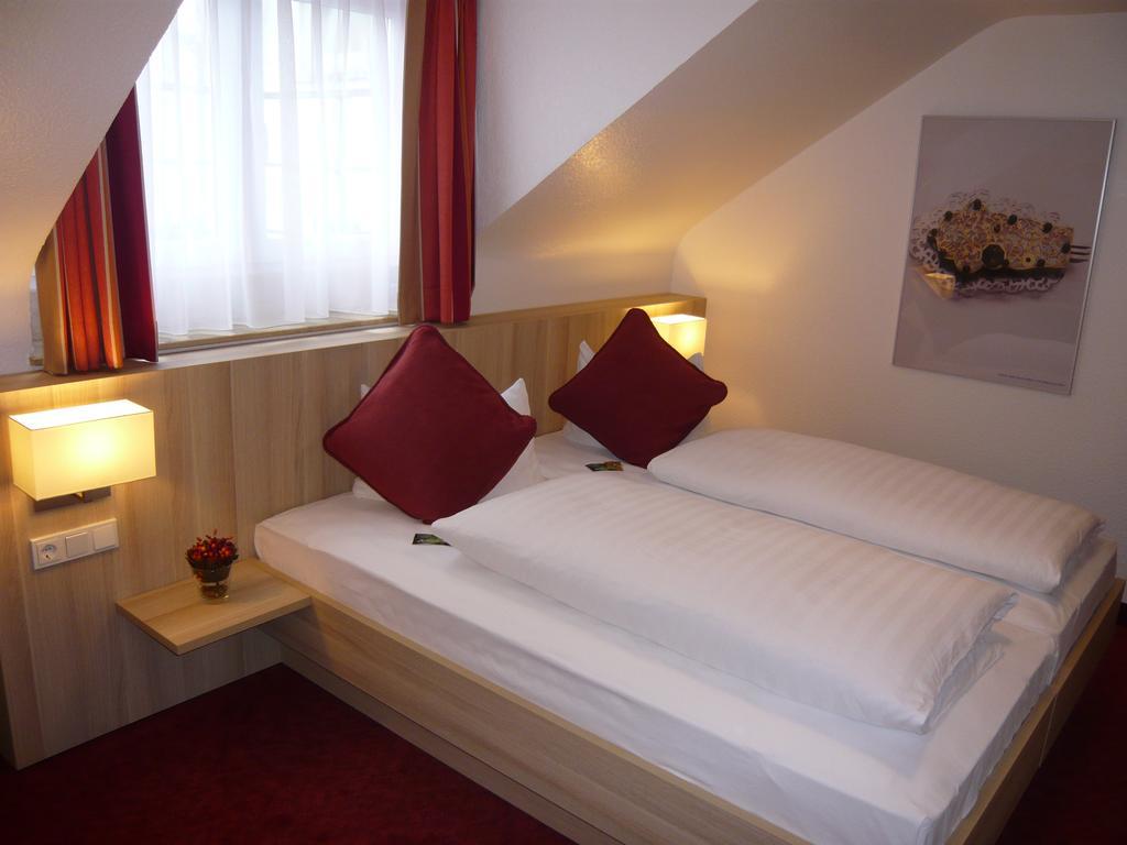 Hotel Zur Traube Velbert Extérieur photo